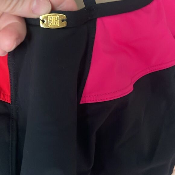 Another beautiful one piece.  Like new! - Picture 6 of 6